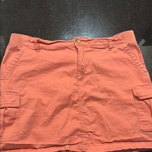 Lee Mid Rise Skort in Vibrant Coral